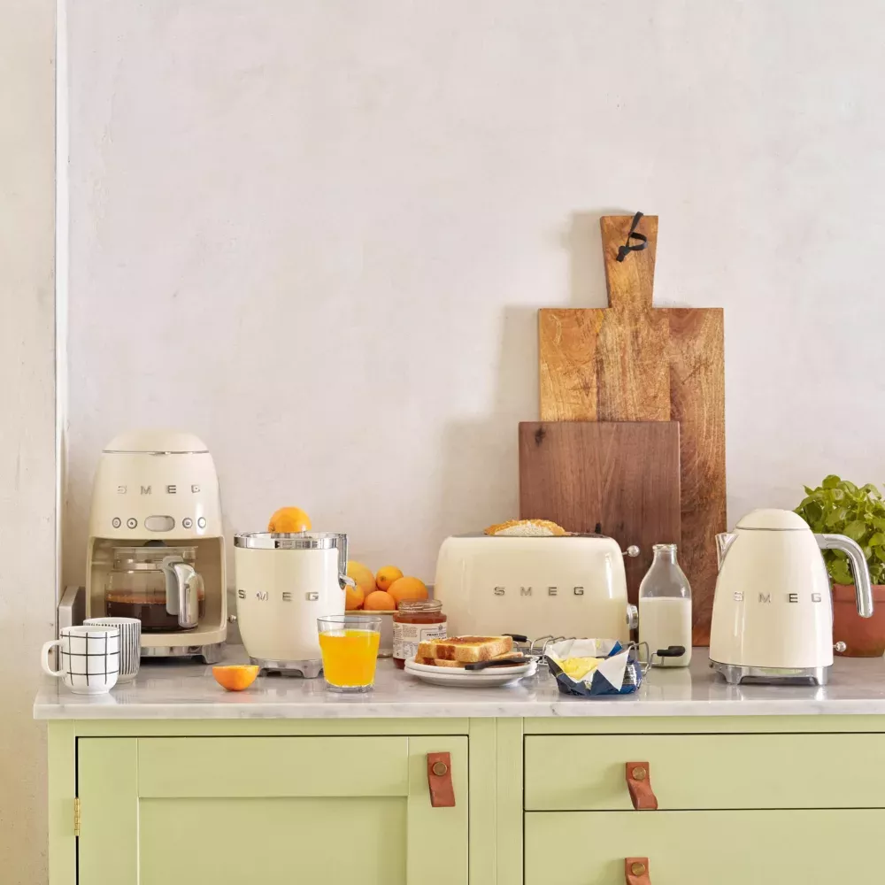 CJF11CREU PRESSE AGRUMES SMEG ANNÉES 50 70W CREME - 4