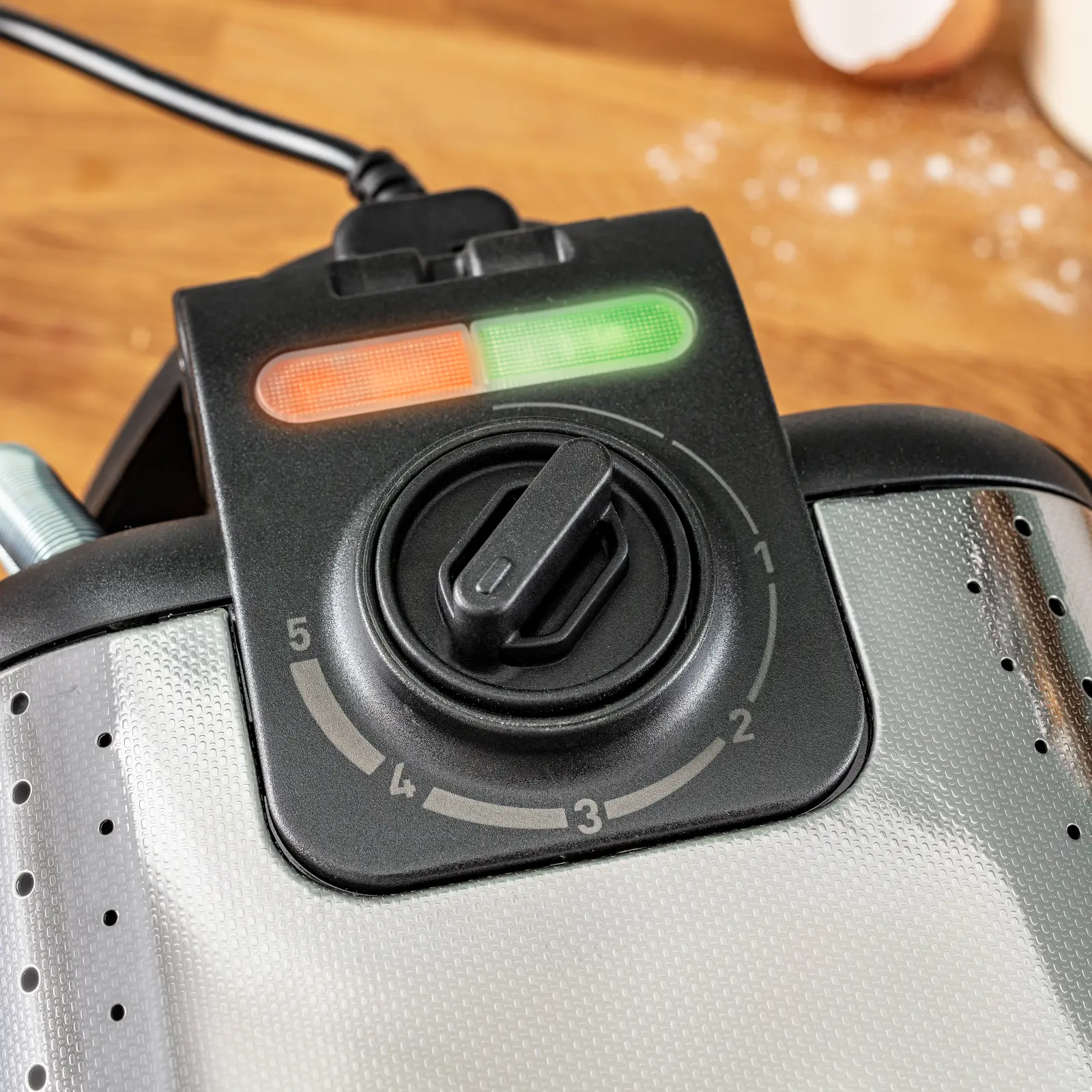 WM755D12 GAUFRIER TEFAL 4 EN 1 NOIR 700 W - 8