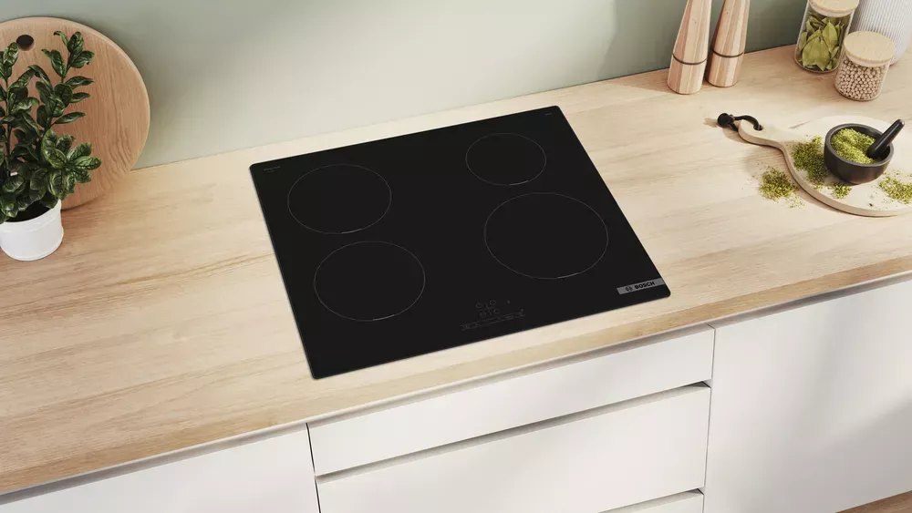 PUE611BB5E Plaque a Induction Bosch 60Cm Série 4 Verre 5 Zone - 1