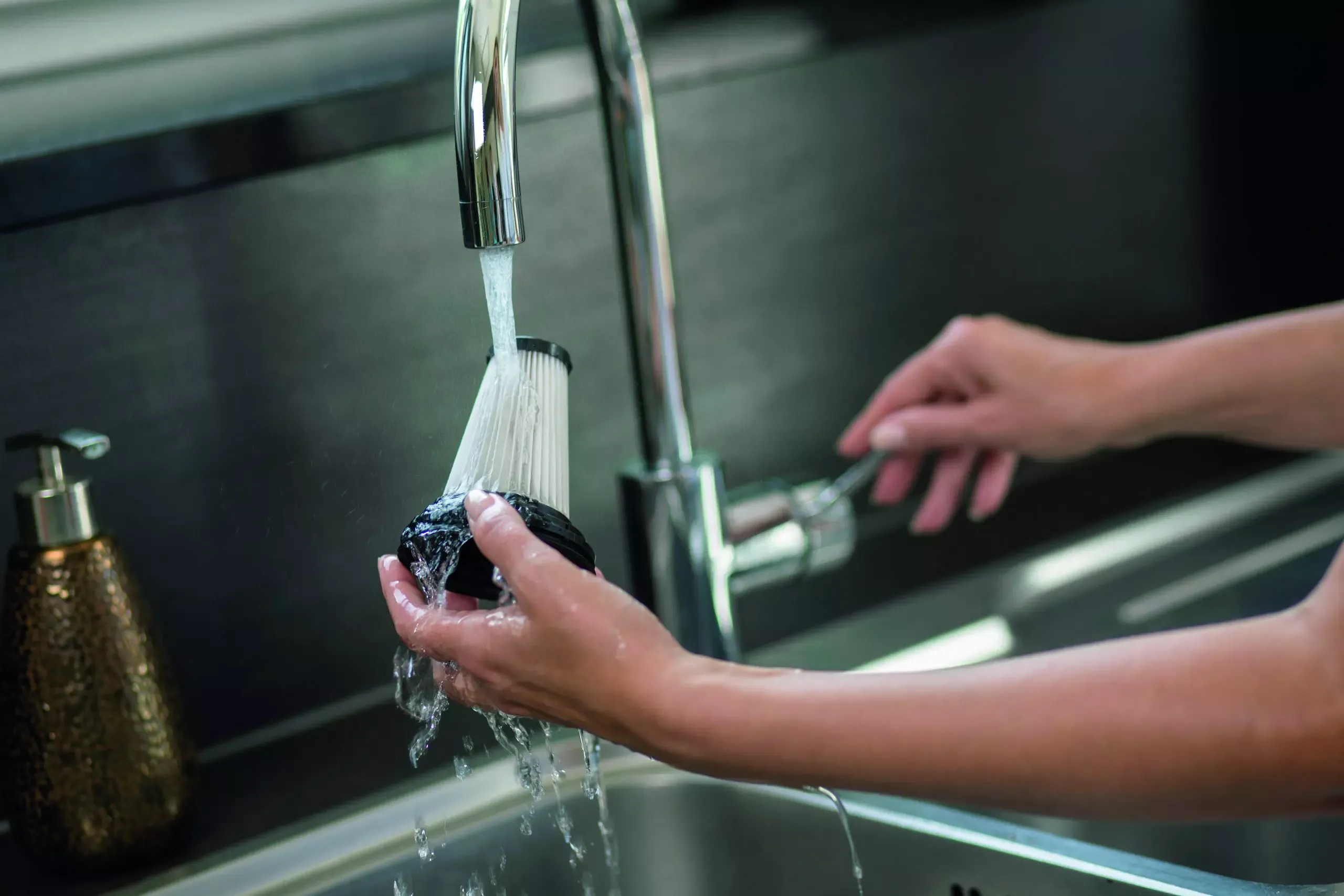 HVC6464A Aspirateur Hisense Balai Sans Fil 3en1 400W - 14